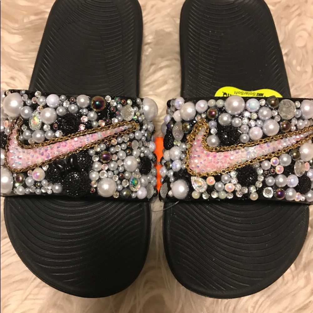 Custom Nike slides. - Picture 5 of 8